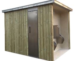 Cabine PMR finition bardage bois - Mobilier urbain Beaujolais avec urinoirs en inox et local technique_0