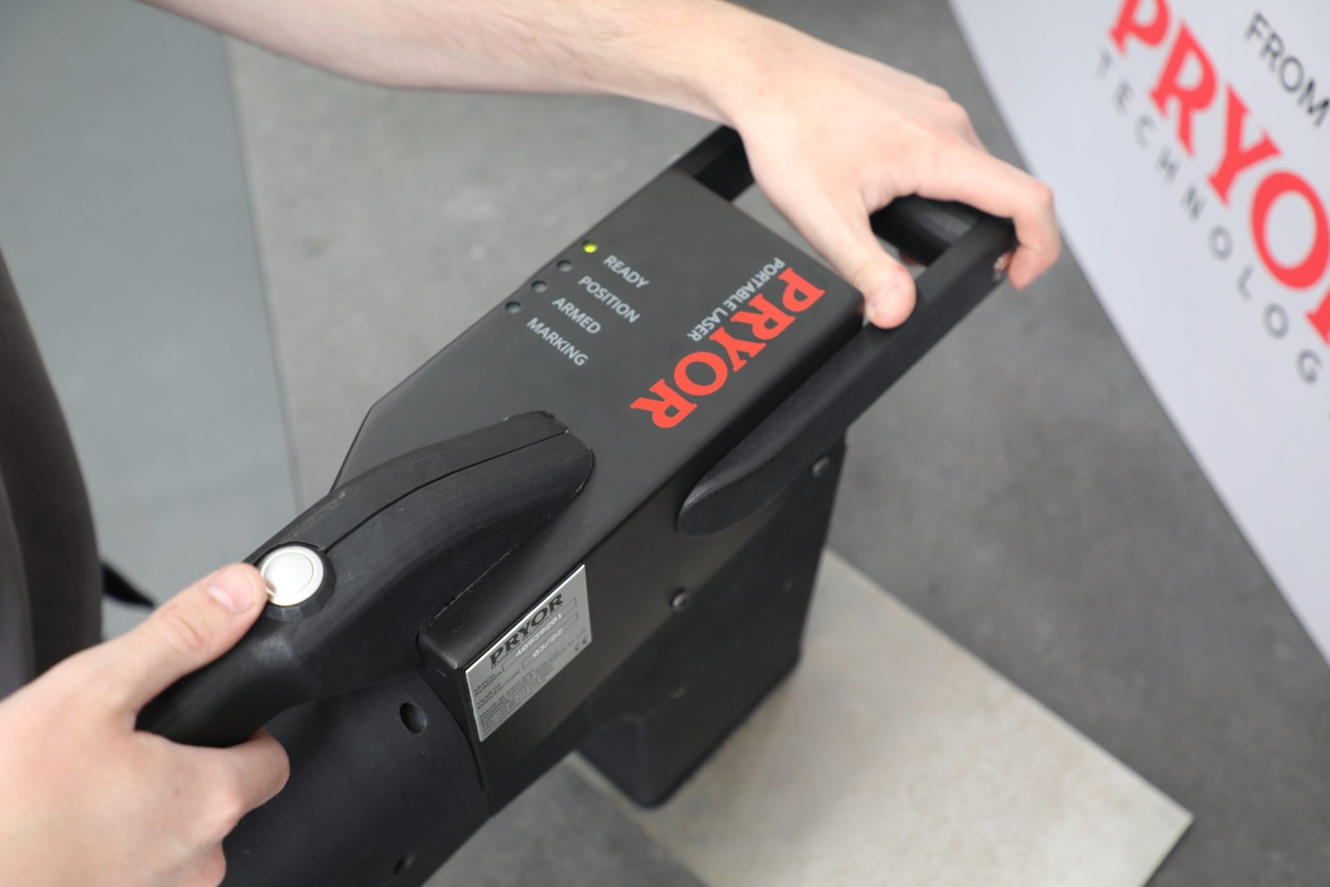 Laser de marquage portable - Sécurité de catégorie 1 - Marquage rapide et précis pour objets volumineux_0