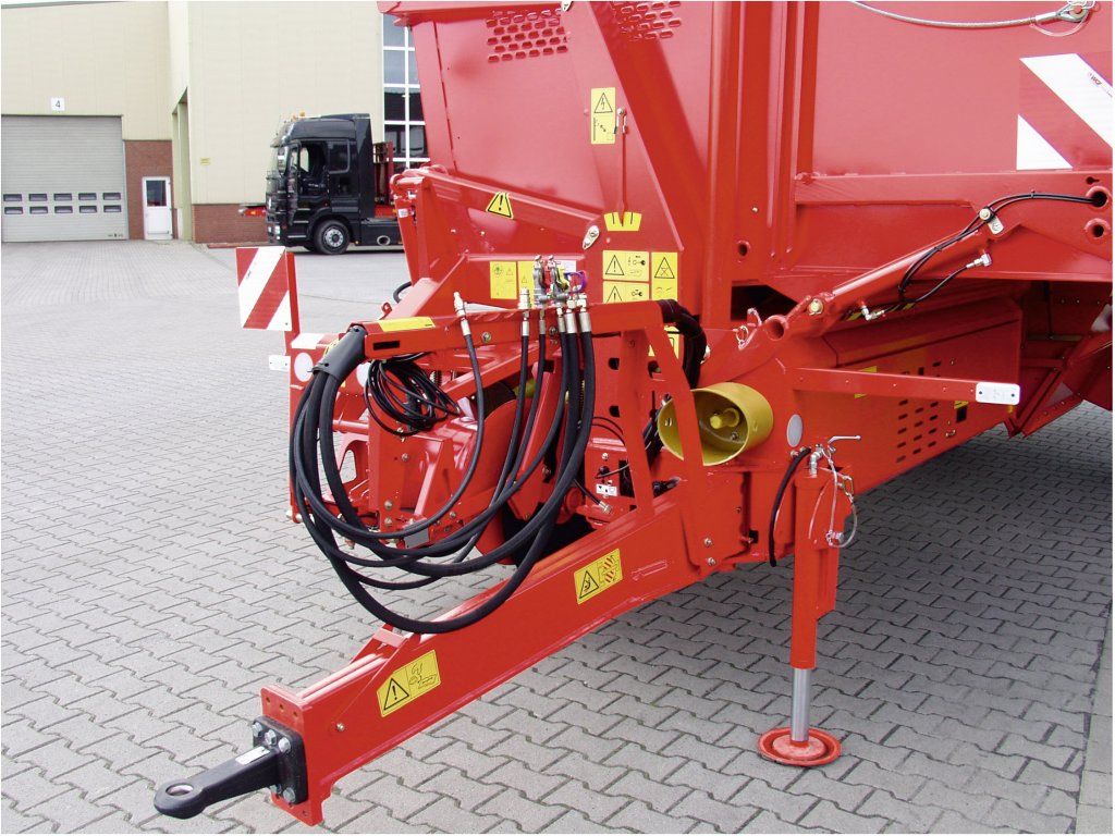 Arracheuse SE 140 - Grimme France - largeur 3000 mm - trémie 4000 kg - traitement doux et rendement élevé_0