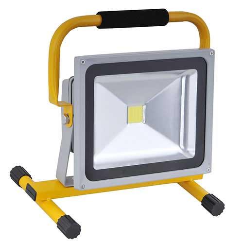 Projecteur LED portatif 270 Watts - 6000 Kelvins - IP65 - 230V_0