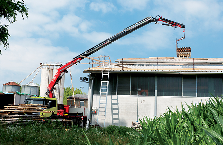 Grue auxiliaire Fassi F245A e-dynamic - capacité 23,4 tm - bras jusqu'à 23,20 m avec jib_0