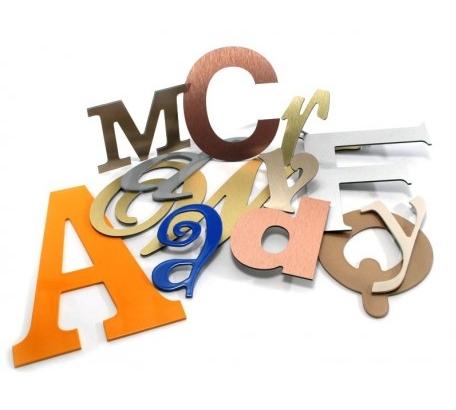 Lettres en aluminium Dibond 3mm - Blanc, couleur ou brossé argent/doré - Personnalisable avec fixation_0