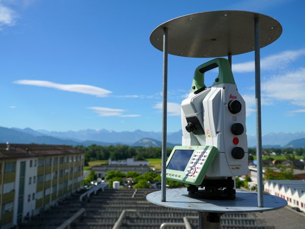 Station totale robotisée  - Leica Nova TM60_0