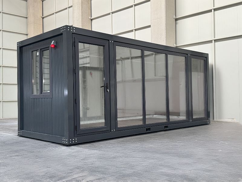 Bureau container Modèle Night Office - Solution modulaire haut de gamme, excellente isolation, dimensions 240x600x250cm_0