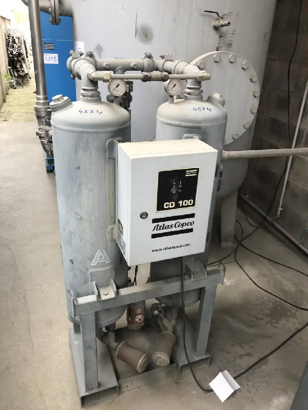 Compresseur atlas copco cd100 & cd60 d'occasion avec cuve en fer 4 000 litres_0