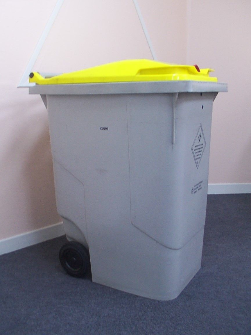 Bac roulant DASRI 340 L - étanche et homologué pour déchets infectieux - serrure automatique_0