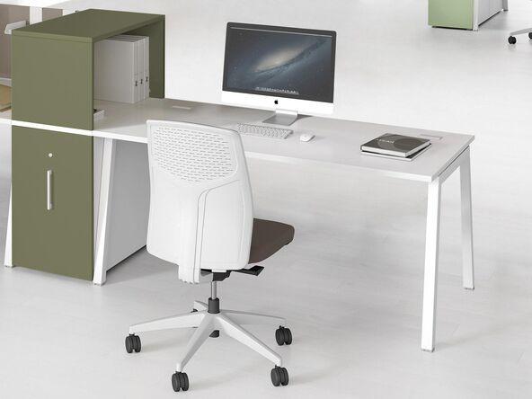 Bureau droit professionnel Aska A - piètement métal - plateau mélaminé - 2 profondeurs - 3 largeurs - Fabriqué en France_0