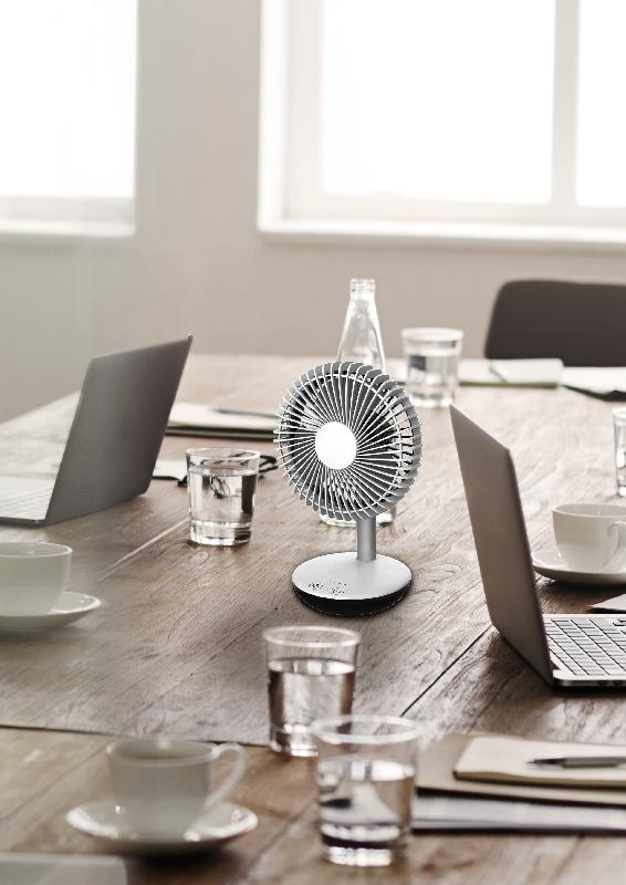 Mini ventilateur de table SMART-E Blanc - 3W - D15cm - Rechargeable - Sans Fil_0