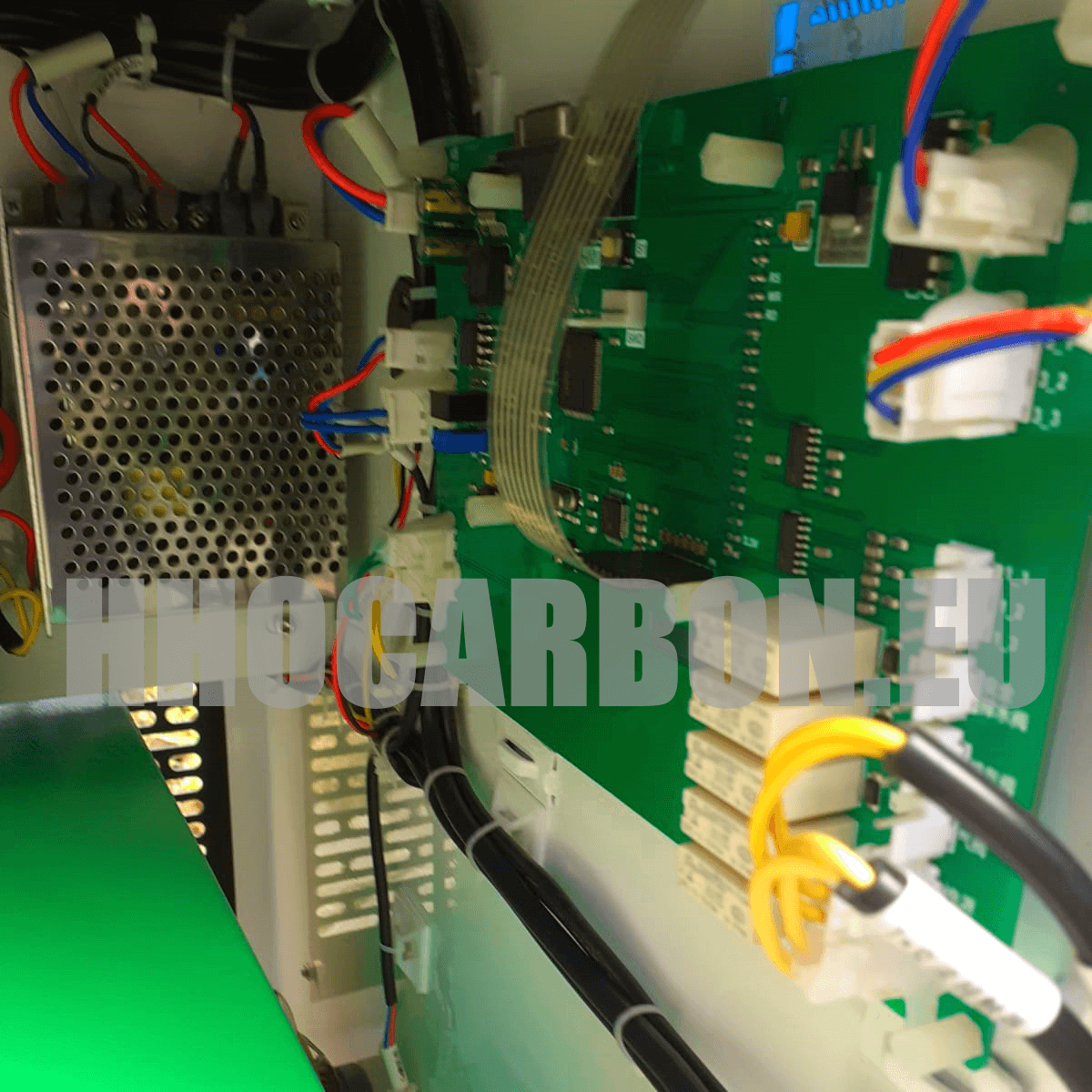 Station mobile HHOcarbon V3 - robuste et fiable - traitement moteur jusqu'à 12L de cylindrée - débit hydrogène 900L/h_0