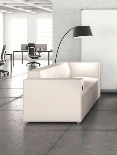 Canapé modulable 3 places PLANER avec électrification à droite - Référence 8875 CM M - Accoudoir droit plus bas et double connexion USB_0