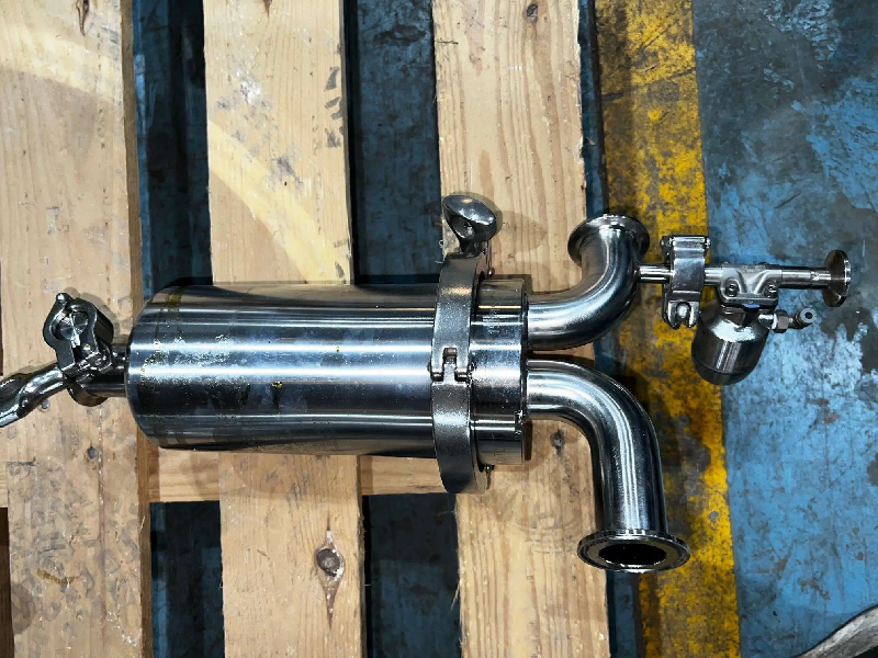 Logements mono-ronds millipore série 3000 t-line d'occasion filtre en acier inoxydable 2,5 litres - référence                        :                         c7849_0