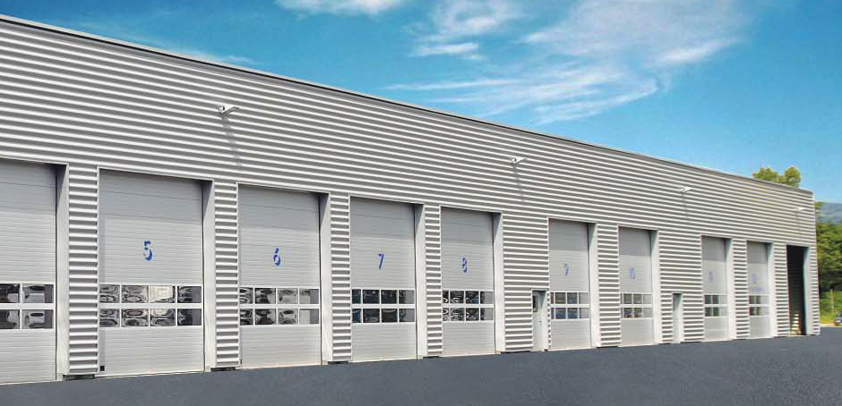 Porte sectionnelle industrielle sur mesure - ISO V40 - panneaux injectés ou vitrages, fabrication française_0