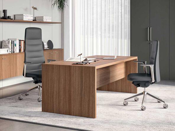 Bureau de direction contemporain fabriqué en Italie_0