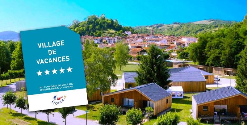 Panonceau village de vacances - aluminium dibond 308x420mm, épaisseur 3mm_0