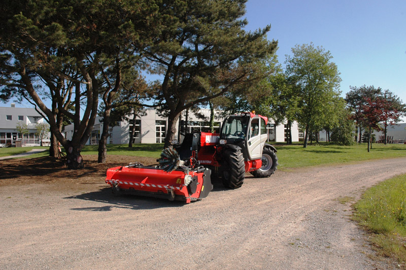 Balayeuse ramasseuse 2 en 1 scc 2600 + /manitou_0