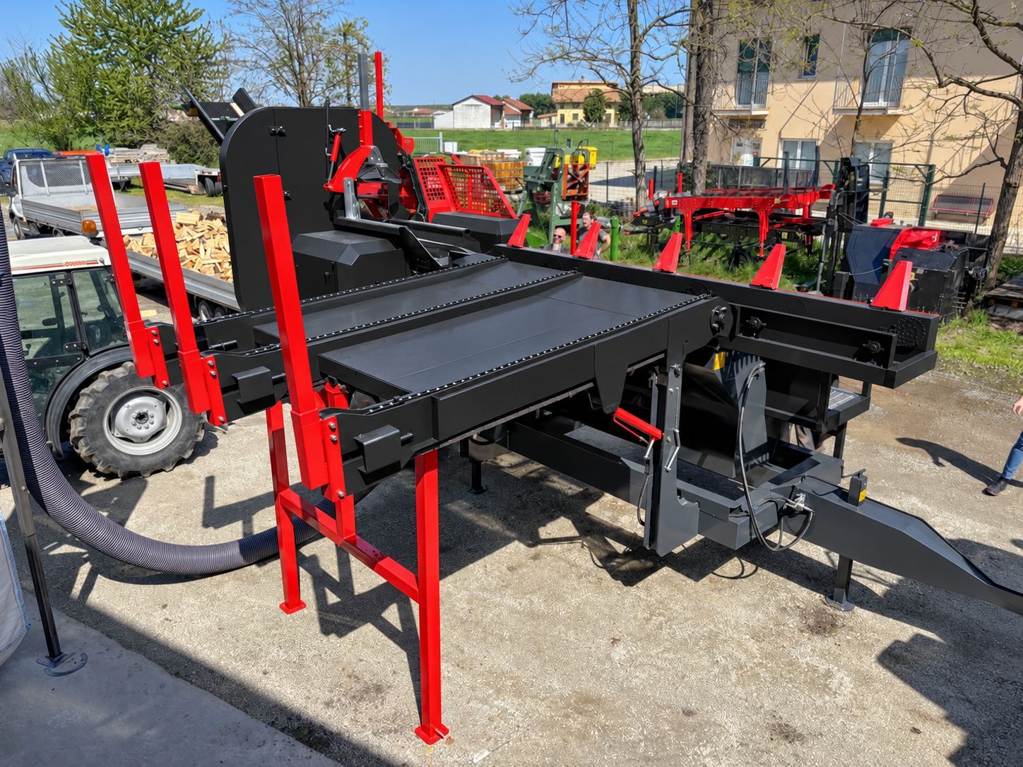 Combiné scieur-fendeur Voyager 1300 pour grosses grumes_1