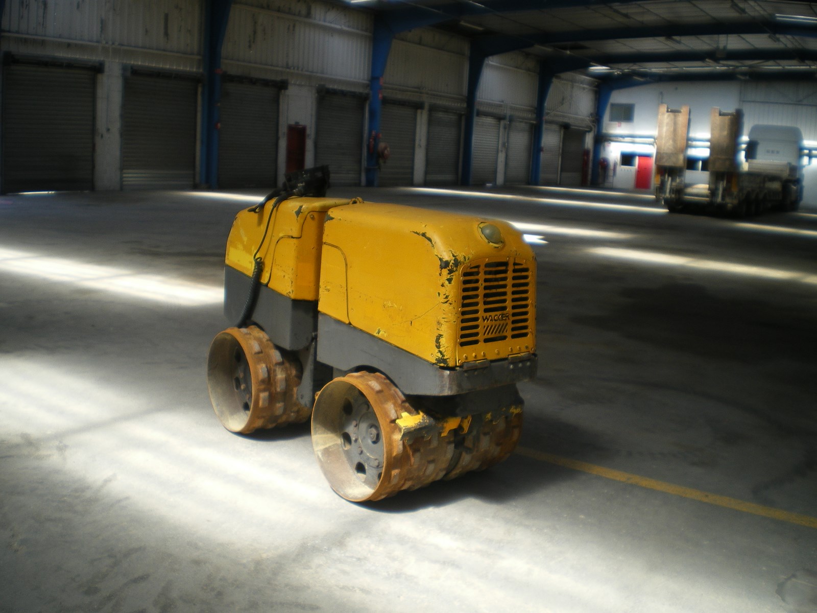 Compacteur de tranchee_0