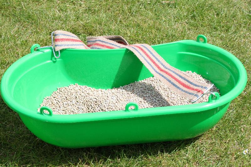 Panier de semence et engrais - plastique vert 20L avec sangle - L 60 x l 31 x H 19.5 cm - Réf 854911_0