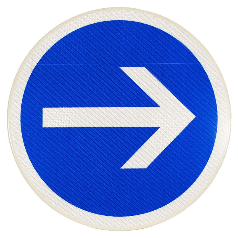 Panneau d'obligation B21-1 - Direction obligatoire vers la droite_0