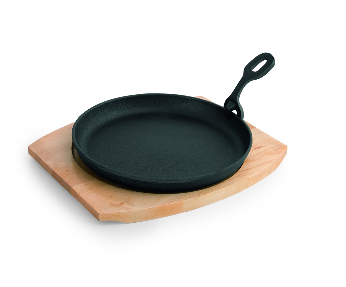 POÊLE DE SERVICE EN FONTE, DIAMÈTRE :22 CM AVEC DESSOUS-DE-PLAT EN BOIS - LOT DE 2