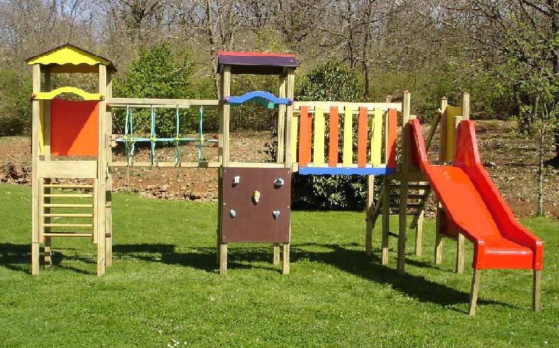 Structure de jeux pour enfants JA03 - 2 à 6 ans - avec glissière, pont rigide et mur d'escalade_0