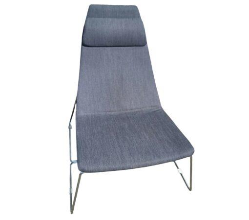 Fauteuil Lounge SINETICA d'occasion - Structure tubulaire en acier - Assise et dossier en polyuréthane - Design épuré et contemporain_0