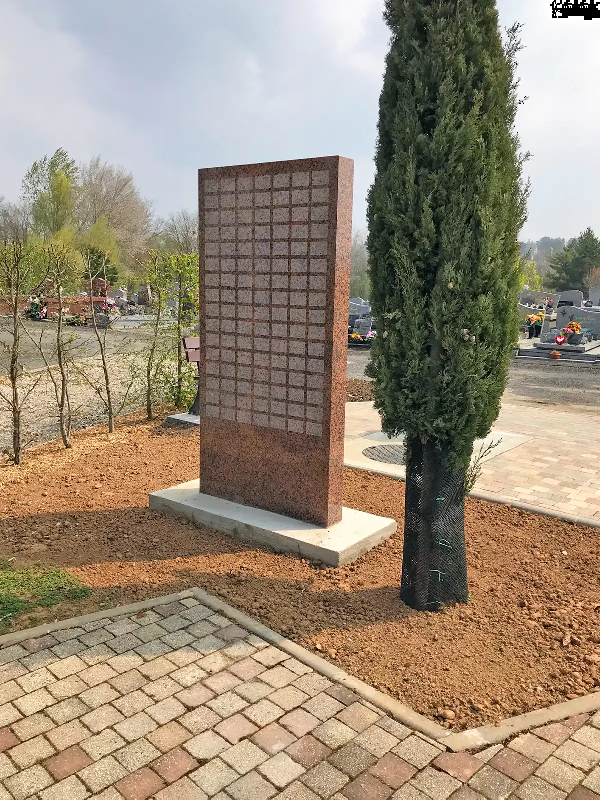 Support de Mémoire pour Honorer les Défunts - Espace de recueillement structuré et solennel_0