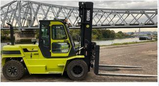 Chariot élévateur gaz - 1,5t à 16t - robuste et puissant pour charges lourdes en extérieur_1