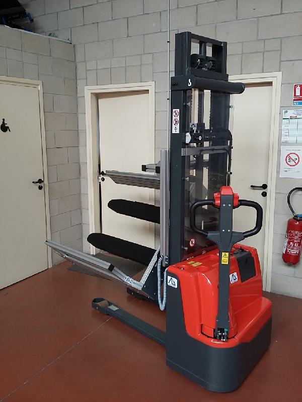 Gerbeur électrique - basculeur latéral_0