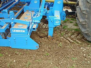 Dolomit - décompacteur agricole - lemken gmbh & co. Kg - profondeur de travail réglable_0