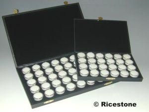 1A) COFFRET PIERRES TAILLÉES 24 BOITES RONDES PLASTIQUE