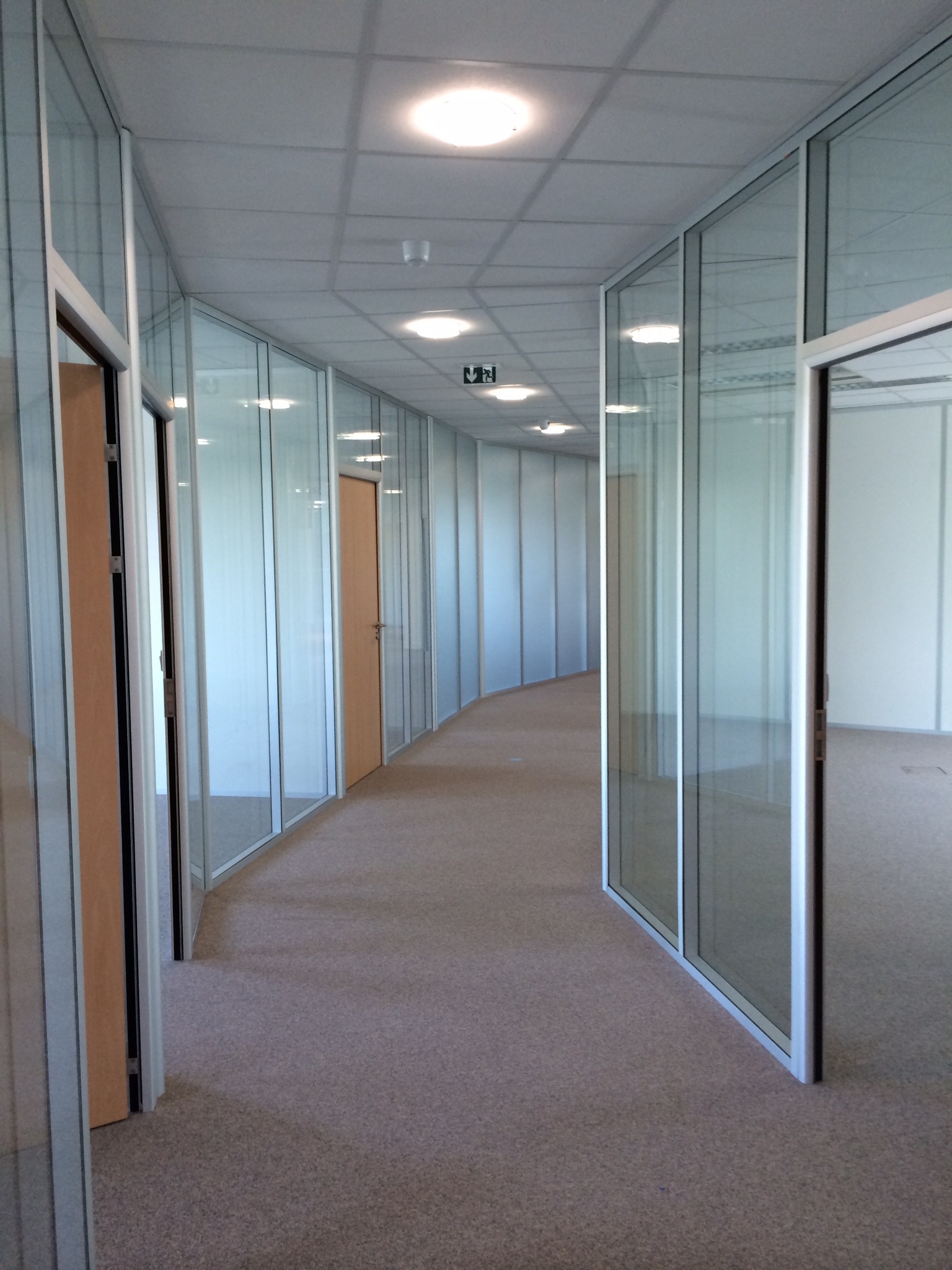 Cloison amovible de bureaux - idéale pour espaces professionnels_0