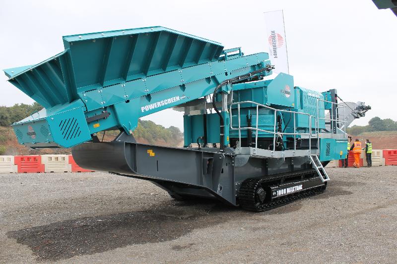 Concasseur giratoire Powerscreen Maxtrak 1000 - mobile sur chenilles, capacité jusqu'à 230 t/h_0