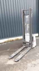 Gerbeur électrique Nissan PS125 - Fourches 520x1190mm - Capacité 1250 kg - Levée 3590 mm - Mât Duplex - Année 2010_0
