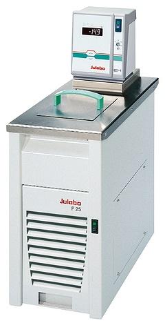 Cryothermostat compact JULABO F25-EH réf 9118625 - chauffage et refroidissement précis, -28 à 150°C_0