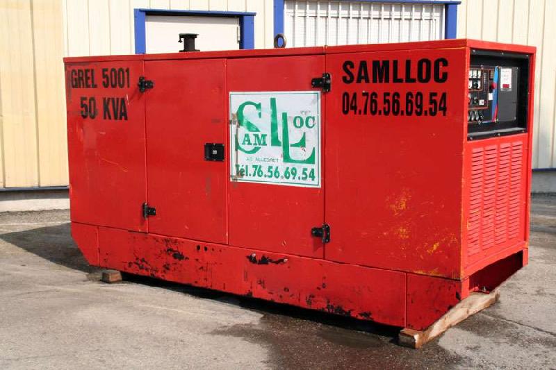 Groupe électrogène industriel 50 à 60 KVA - moteur Renault diesel - démarrage manuel - protection disjoncteur 30 mA_0