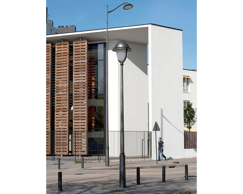 Mât d'éclairage public cylindrique bi-section ambiance / en aluminium_1