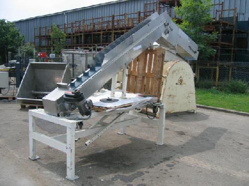 Élévateur à taquets d'occasion - modèle TAQUETS - hauteur de levée 3000 mm - marque ÉLEVATEUR_0