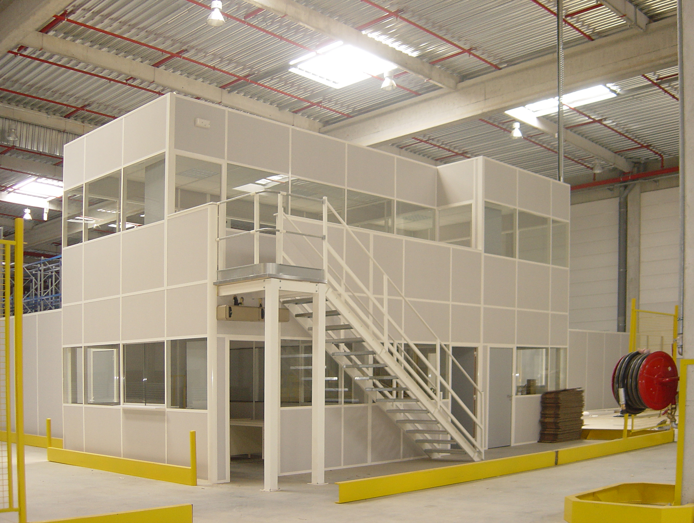Mezzanine industrielle - plateforme de bureau certifiée EN1090 - portée jusqu'à 8m - charge 1T/m² - fabriqué en France_1