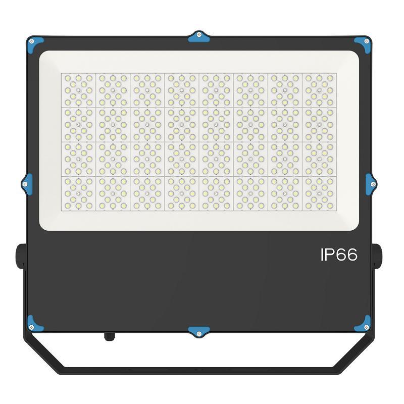 Projecteur led sportif intérieur ou extérieur, robuste et puissant, pour l'éclairage des ports, zones côtières, bâtiments et terrains de sport_0