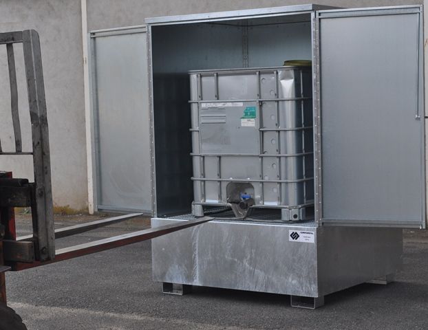 Conteneur de stockage pour produits dangereux en acier galvanisé - capacité 1000 litres - avec carénage et serrure_0