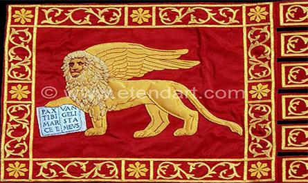 Bannière de Venise - entièrement brodée avec applications de drap d'or et satin blanc_0