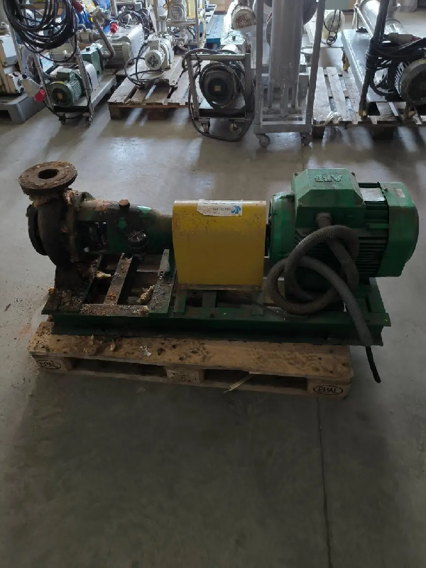 Pompe centrifuge 15 kw 2905 rpm - référence                        :                         c9959_0