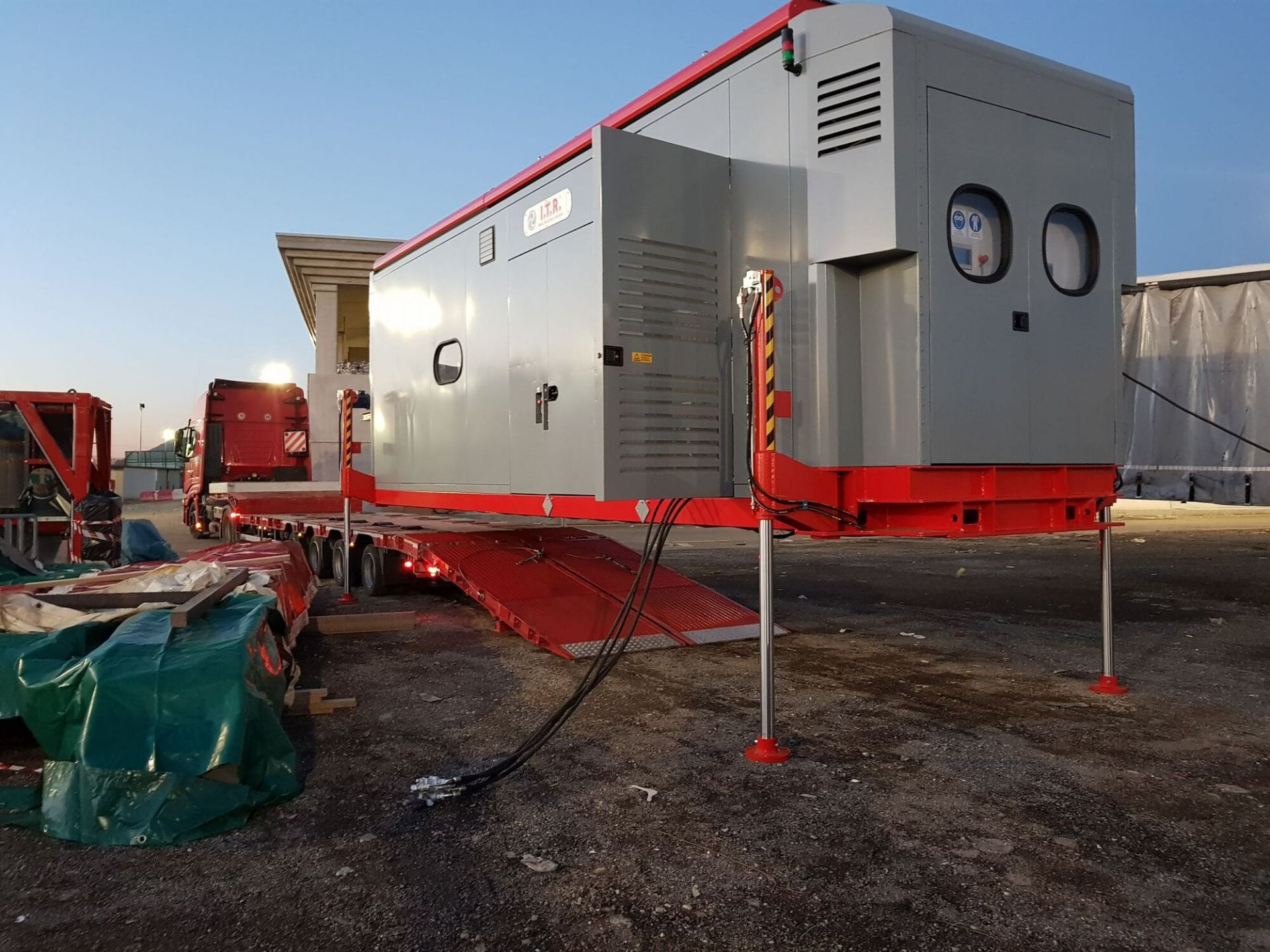 Broyeur à marteaux mobile - ITR HMM 100 - 250 à 315 kW - Production 8 à 10 T/h_1