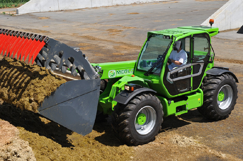 Chariot télescopique Merlo Turbofarmer 50.8 - 125 kW - Hauteur de levage 7,8 m - Vitesse maximale 40 km/h_0
