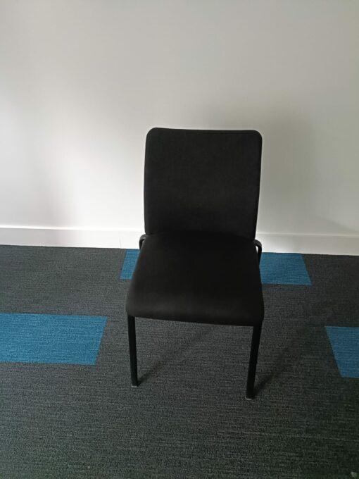 Chaise 4 pieds dossier tapissé - Eastside d'occasion - Confort et flexibilité pour espaces collaboratifs et zones d'accueil_0