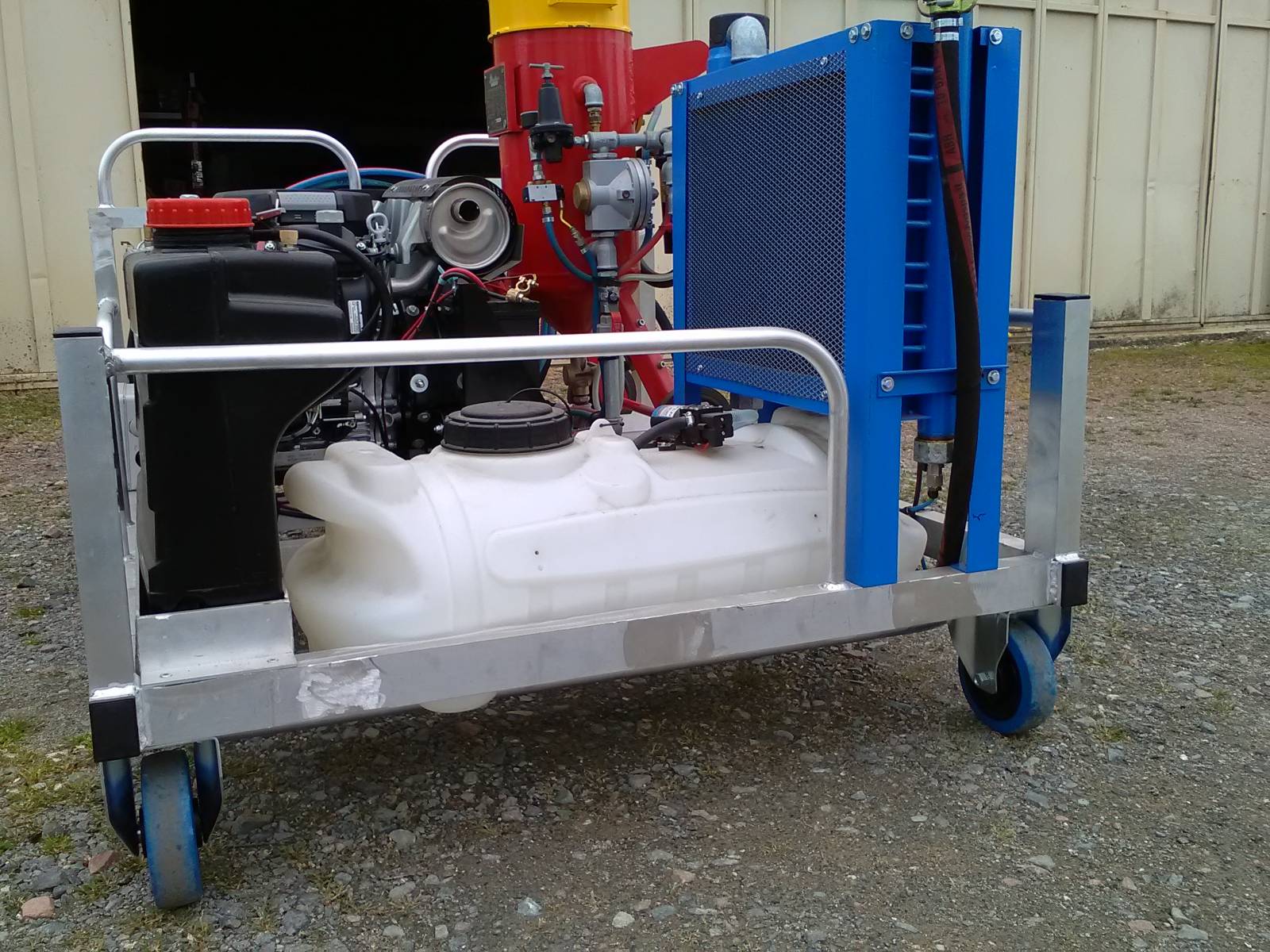 Skid hydrogommage en aluminium - Nettoyage des tags graffiti - Léger, mobile et puissant_0