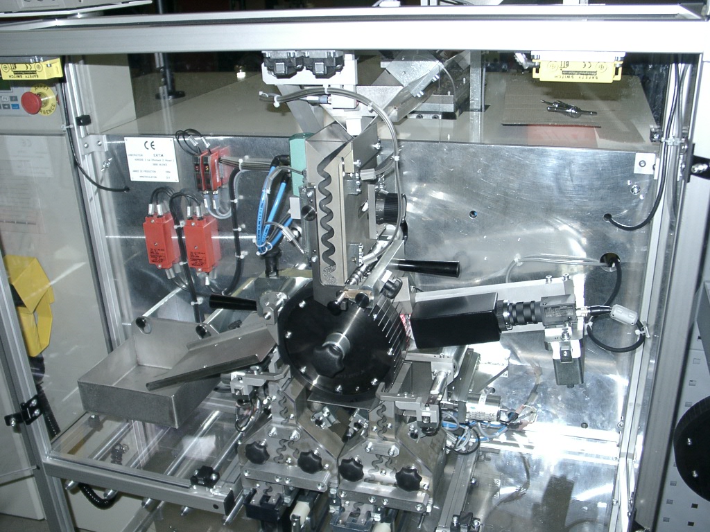 Machines pour l'industrie cosmétique - assemblage, conditionnement et contrôle qualité_0