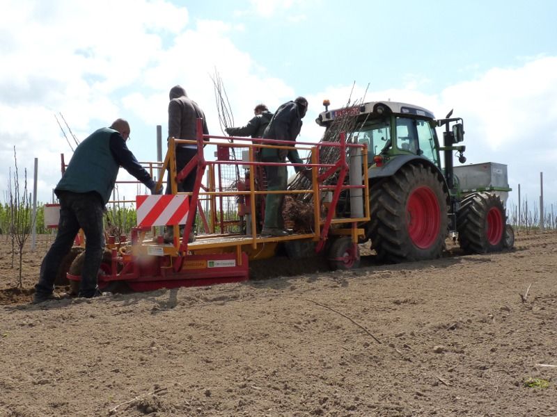 PL-40 F - Planteuse Damcon BV - Plantation d'arbres fruitiers et forage sur GPS - Combinaison de 6 passages_0