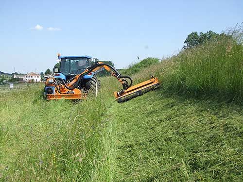 Rhino broyeur d'accotement - Hymach - bras 3,7 / 4,5 m - largeur de coupe jusqu'à 200 cm_0